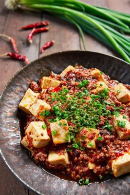  Zhoukou Lao Ma Tofu: Een romige tofu-expeditie met een pikante Szechuan twist!