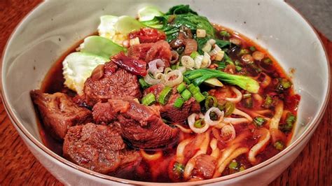  Handpulled Noodles with Spicy Beef:  Can You Handle the Heat and Textural Delight?